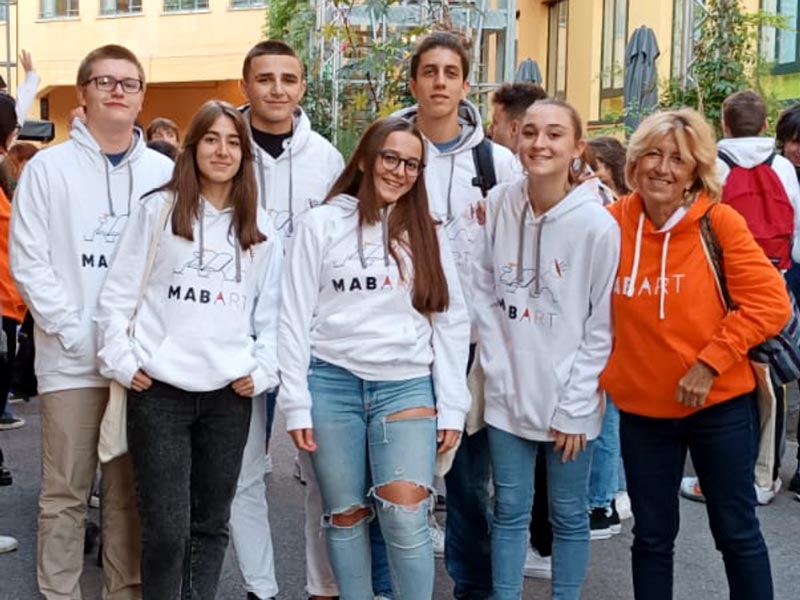 Scopri di più sull'articolo Studenti del Benedetti Tommaseo al MabArt a Milano
